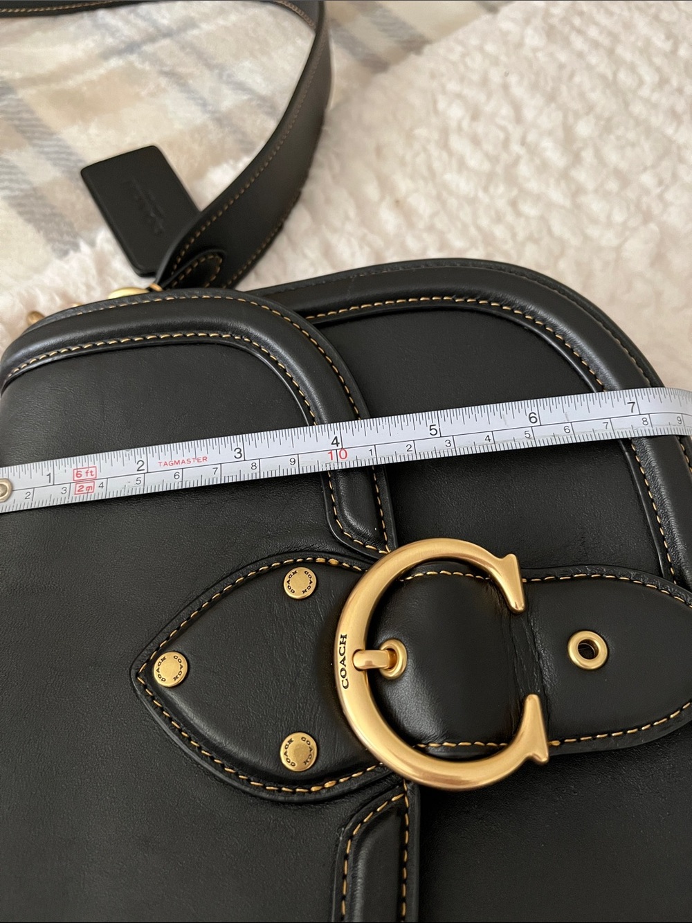 Gorgeous Coach Bag πΌ - Picture 12 of 15